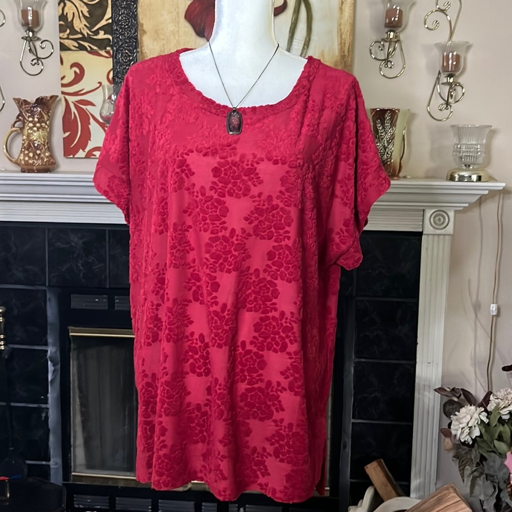 Wallpaper XL red blouse